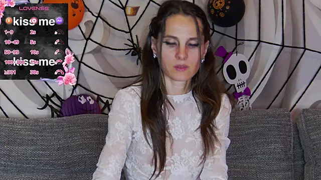 hailey peach online show from November 1, 6:23 pm