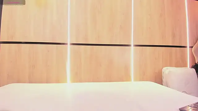 adela chase online show from October 18, 3:20 am