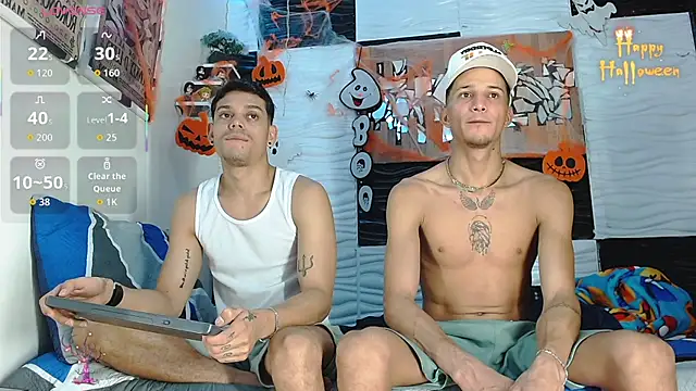 Snapshot of Friendsofeverything_ chatting on October 21, 12:42 pm Friendsofeverything online show from October 21, 12:42 pm
