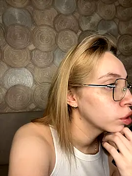 Kitty Katrine online show from December 18, 2:27 am