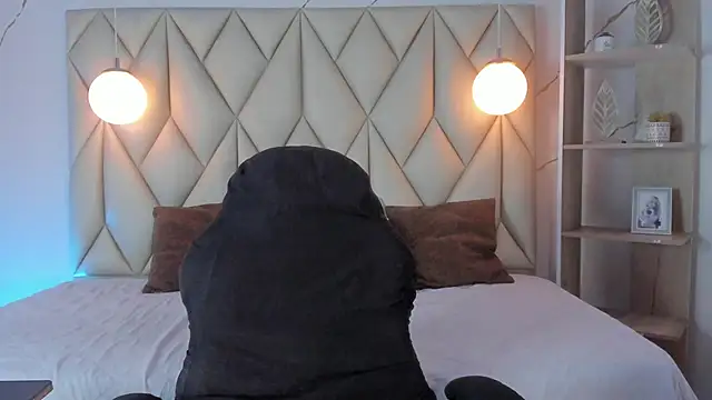 angelswets online show from November 28, 4:54 pm