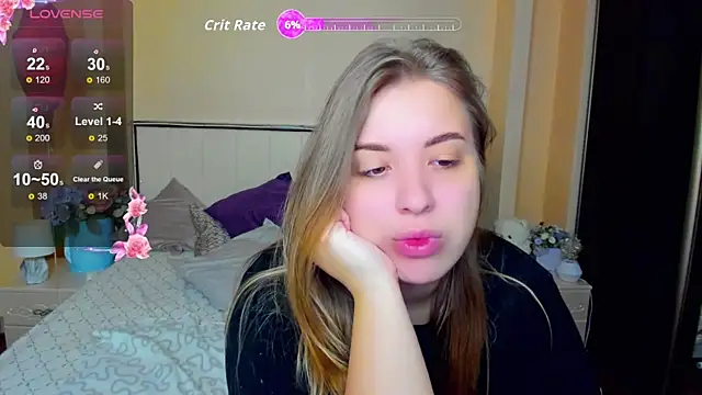 Snapshot of AlexissM chatting on October 13, 11:46 am AlexissM online show from October 13, 11:46 am