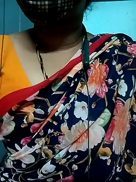 Snapshot of gunjan22 chatting on October 28, 10:21 am gunjan22 online show from October 28, 10:21 am