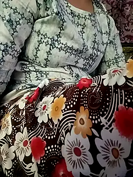 Snapshot of gunjan22 chatting on September 11, 7:42 am gunjan22 online show from September 11, 7:42 am