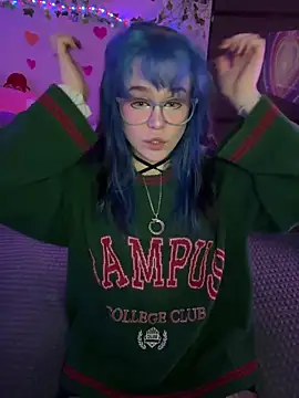 MaddisonHaas online show from April 6, 4:30 pm