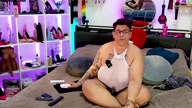 SunshineLexi online show from March 6, 4:02 pm