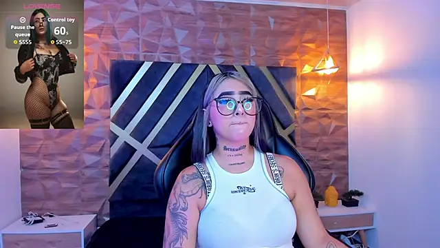 Alahia Dangelo online show from October 10, 11:37 am