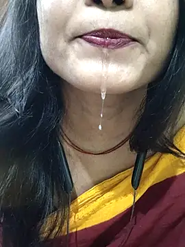 yoursweety09 online show from February 2, 6:23 am