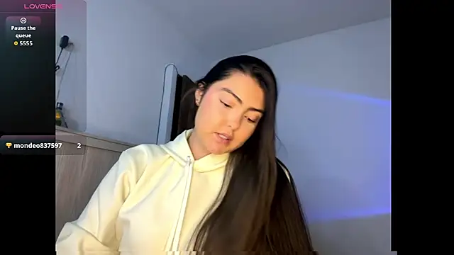 gabbyfoox online show from September 19, 2:43 am