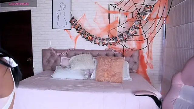 Kitty Pam online show from October 9, 7:51 pm