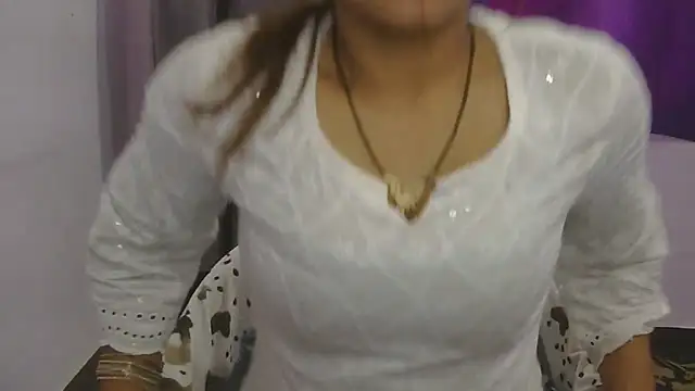 Snapshot of cutie-taara chatting on October 1, 5:01 am cutie-taara online show from October 1, 5:01 am