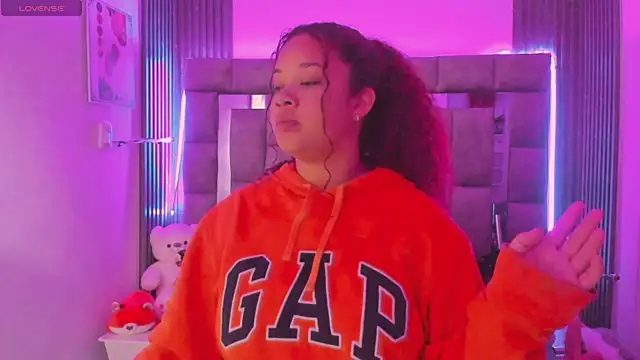 zulyjones online show from April 16, 1:00 pm