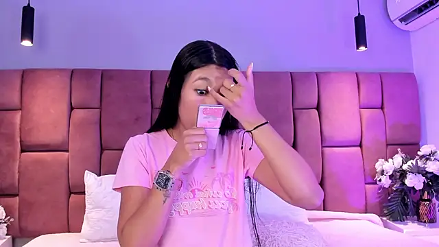 Emilyh  online show from March 28, 1:21 pm