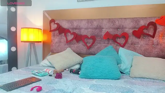 vennuss 89 online show from January 7, 11:57 am