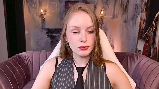 VivienLeeigh online show from January 17, 1:51 pm