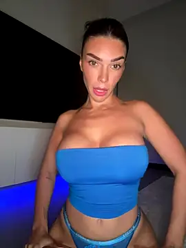 krissiswrld- online show from November 13, 4:17 pm