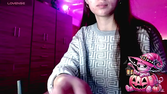 holy juli online show from October 28, 3:56 am