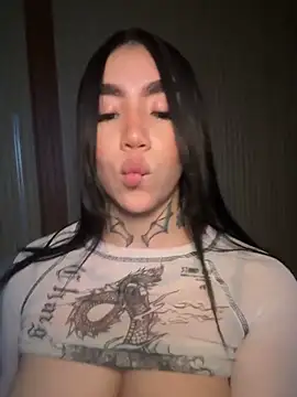 Nickiiiii online show from February 3, 6:40 am