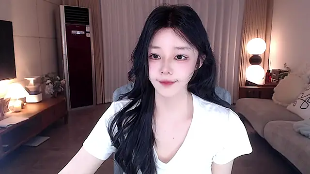 sweateanv  online show from April 1, 11:11 am