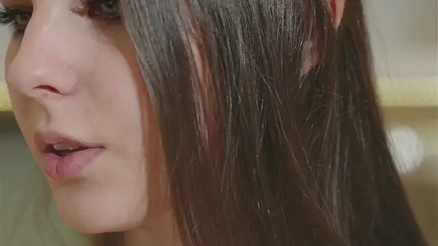 whisper of love online show from November 23, 2:14 am