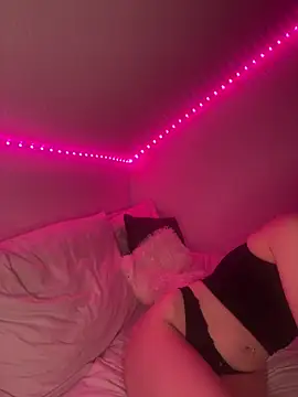 AdelinaAlia online show from December 17, 5:39 pm