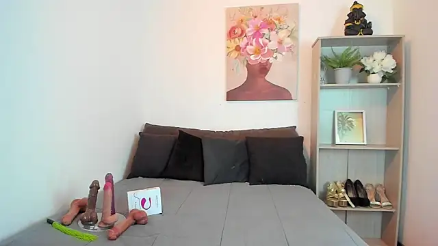 SaraMilf 69 online show from April 15, 4:13 am