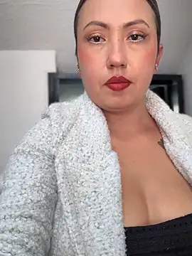 VIOLETA-25  online show from October 23, 4:24 pm