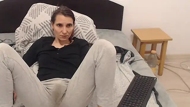 pussywetsquirty online show from April 16, 5:30 am