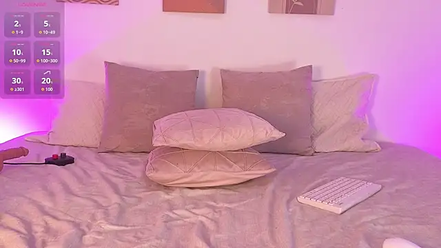 Mia Heartt online show from December 14, 8:14 pm