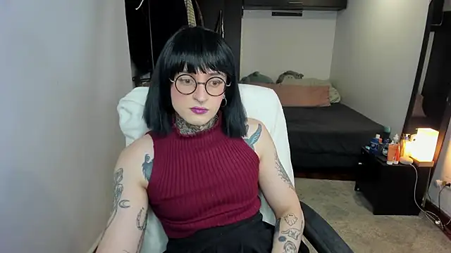 ShiiraVelkor online show from October 9, 9:57 am