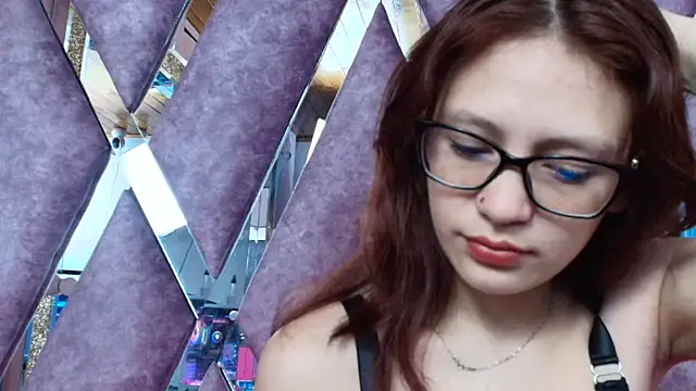 LARICSABLUE online show from April 12, 3:31 am