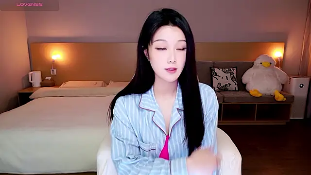 Lucky-baby online show from February 3, 4:45 pm