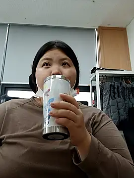 hello098712 online show from September 29, 3:22 am