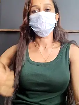 Oleevia online show from October 31, 11:25 am