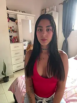 paisitahot1975 online show from February 23, 4:28 pm