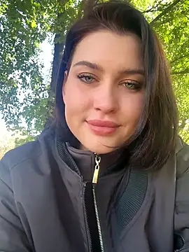 KikiWatson online show from September 26, 7:28 am