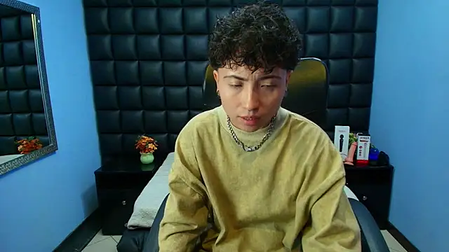 Im Mathias online show from November 13, 2:43 am