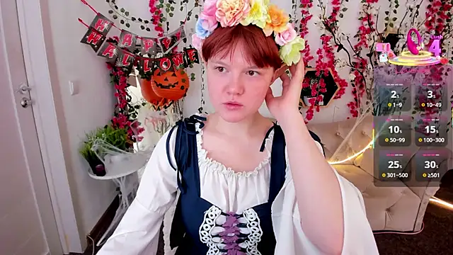 Snapshot of DreamyLuna chatting on October 21, 8:24 pm DreamyLuna online show from October 21, 8:24 pm