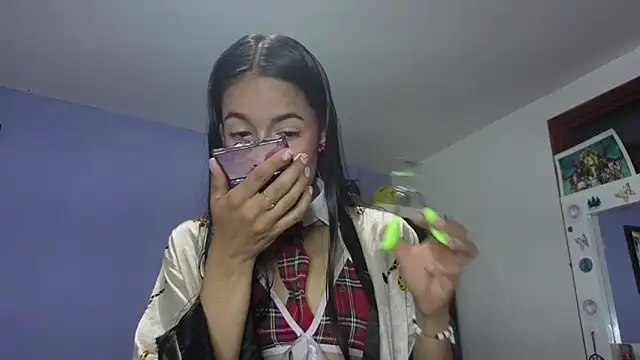 stephania t online show from March 18, 5:07 pm