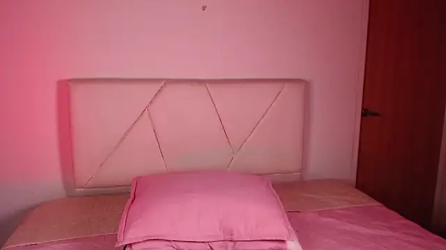 julz 03 online show from January 8, 5:44 am