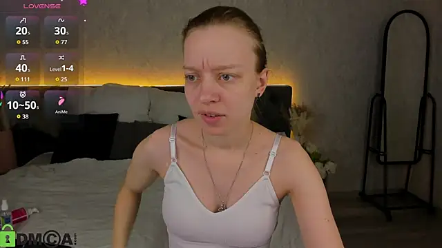 Michelle Blond online show from February 11, 9:33 am