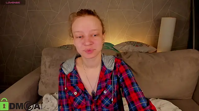 Michelle Blond online show from March 22, 8:20 am