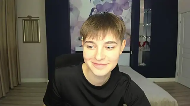 EmiliaYours online show from September 30, 5:18 pm