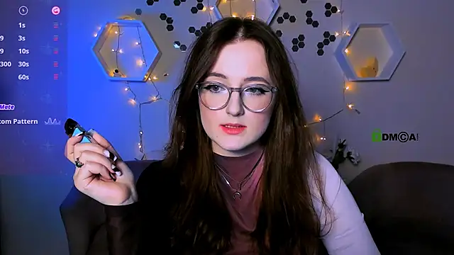 luna berryy online show from November 13, 8:41 pm