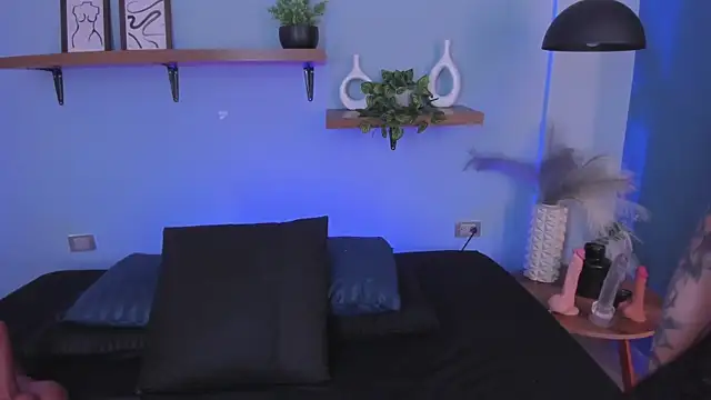 maddy walker online show from November 7, 12:33 pm