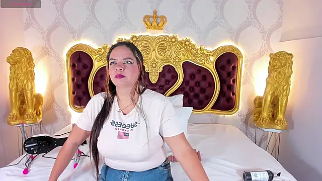 KendralHolson online show from October 24, 4:41 am