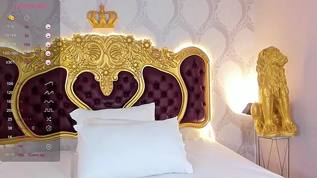 KendralHolson online show from February 18, 4:44 am