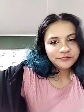 gigiqueen 18 online show from April 9, 6:19 am