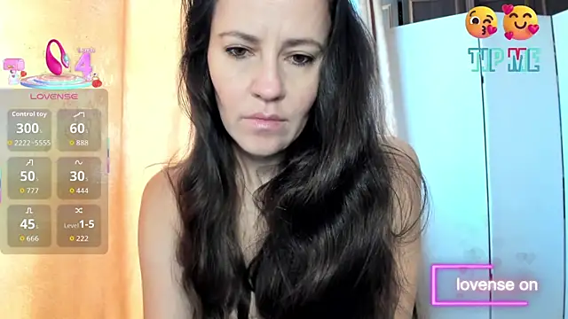 Snapshot of Found_Me chatting on October 9, 6:50 am Found Me online show from October 9, 6:50 am