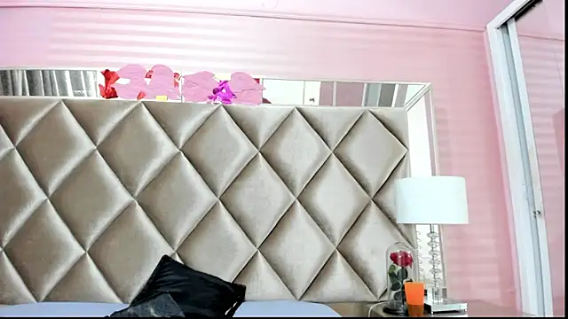 Aurora-Rossi online show from March 26, 2:58 am